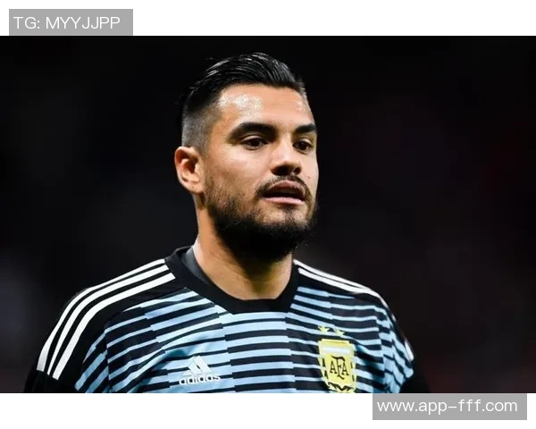 豪门足球风云中的传奇守门员罗梅罗的辉煌与挑战