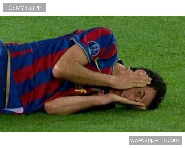 足球假摔技巧揭秘如何在比赛中巧妙运用假摔赢得裁判青睐 足球假摔技巧揭秘如何在比赛中巧妙运用假摔赢得裁判青睐